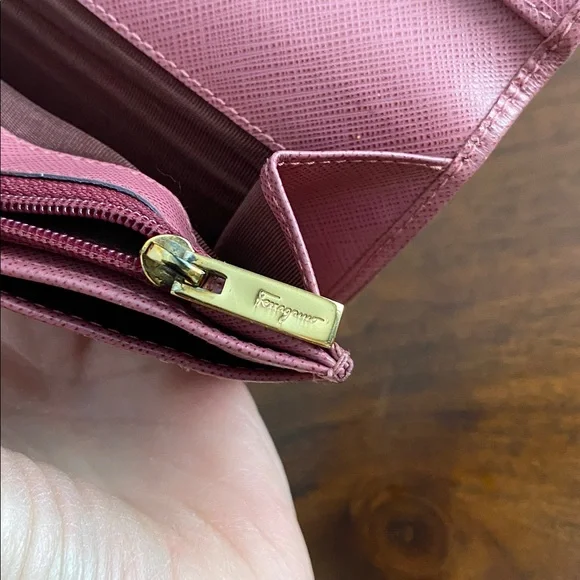 Salvatore Ferragamo wallet - Picture 14 of 14